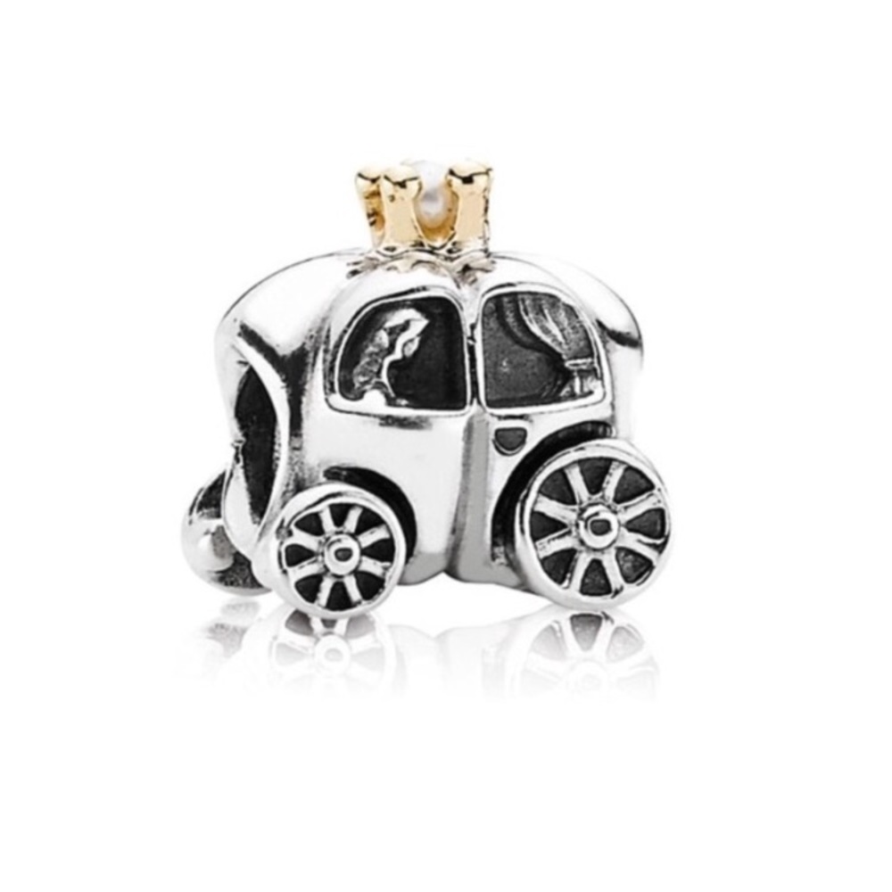 Pandora Carriage Charm